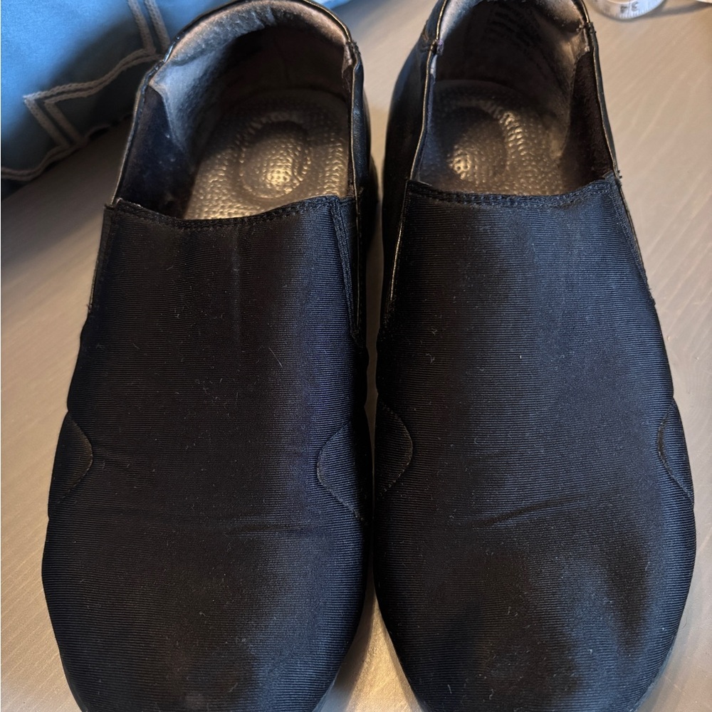 SoftWalk Women's Black Flats